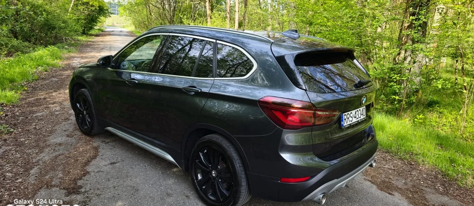 BMW X1 cena 99000 przebieg: 70000, rok produkcji 2018 z Narol małe 211